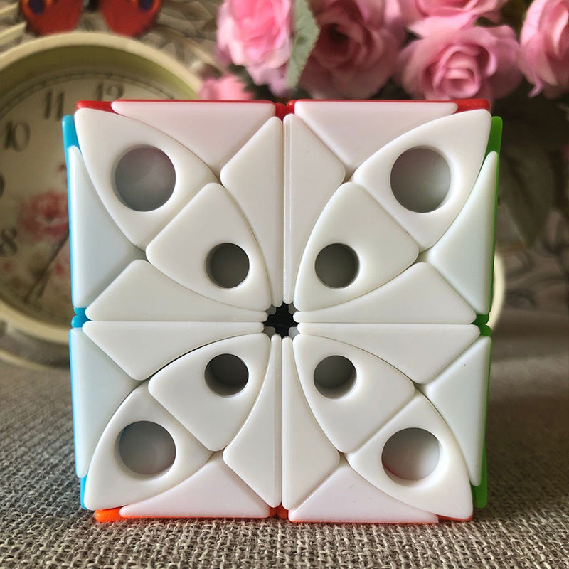 Butterfly Morphidae Magic Cube Puzzle - SensoryFun.com