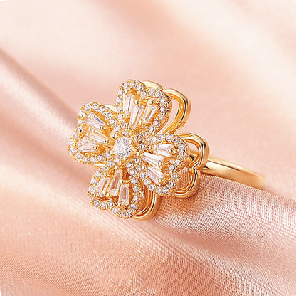 Copper Micro-Inlaid 360° Rotatable Four-leaf Clover Ring Personalized Design
