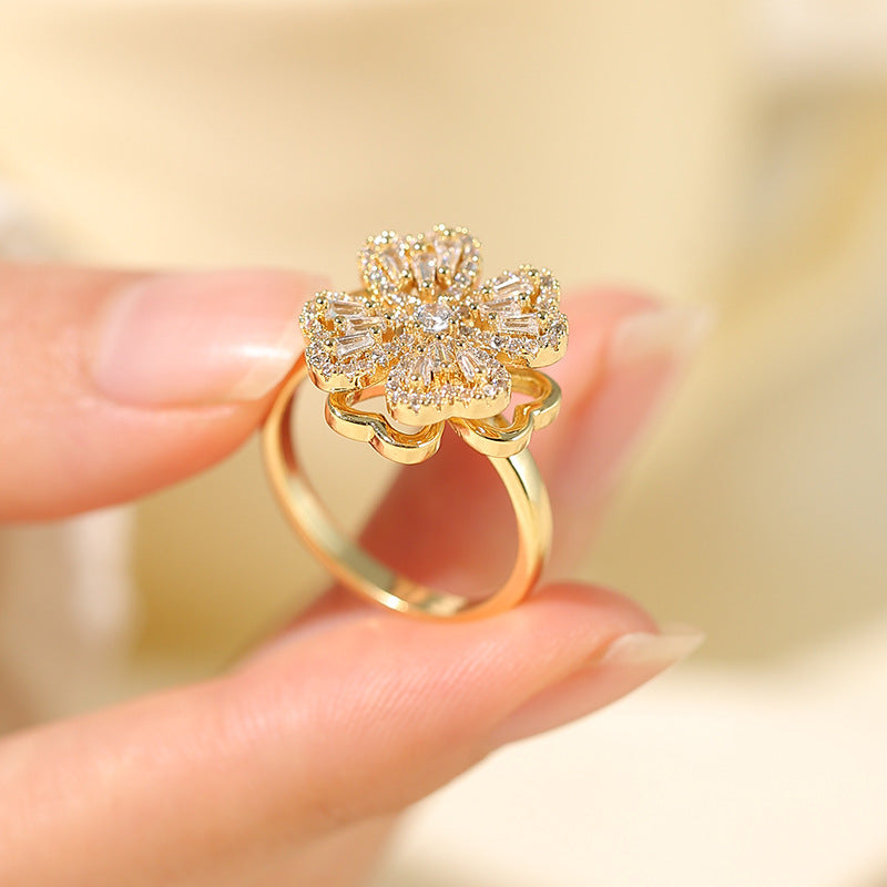 Copper Micro-Inlaid 360° Rotatable Four-leaf Clover Ring Personalized Design